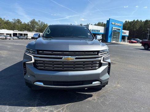 Used 2021 Chevrolet Suburban Premier image 8