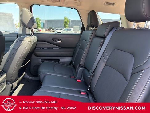 New 2026 Nissan Pathfinder SL w/ SL Premium Package (P04) AWD/4WD image 30