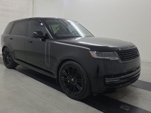 Used 2025 Land Rover Range Rover Long Wheelbase SE AWD/4WD image 1