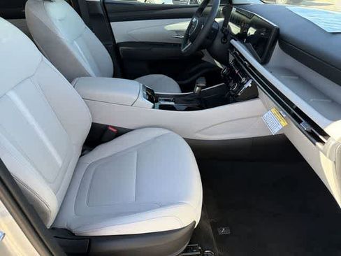 New 2026 Hyundai Tucson SEL image 18