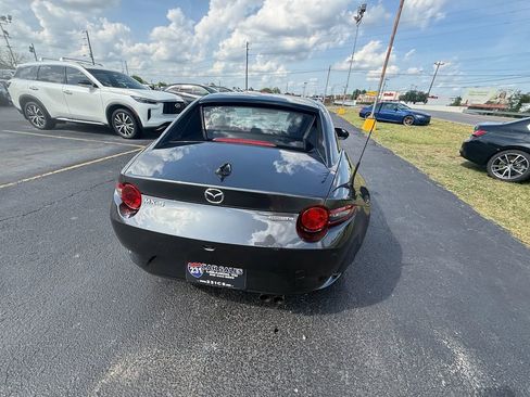 Used 2021 MAZDA MX-5 Miata RF Grand Touring image 12