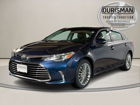 Used 2016 Toyota Avalon Limited image 2