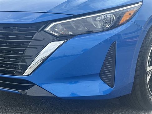 Certified 2025 Nissan Sentra SV w/ Lighting Package image 30