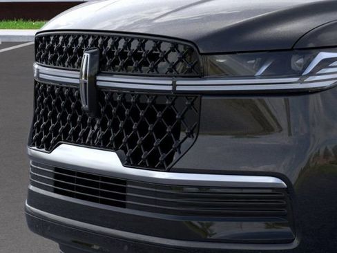 New 2026 Lincoln Navigator L Reserve w/ Jet Appearance Package AWD/4WD image 17