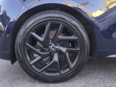 Used 2023 Land Rover Range Rover Sport SE Dynamic image 9