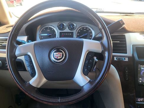 Used 2013 Cadillac Escalade EXT Premium AWD/4WD image 28