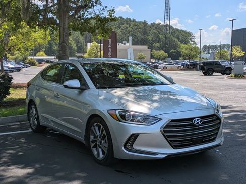 Used 2017 Hyundai Elantra Limited w/ Limited Ultimate Package 05 FWD image 3