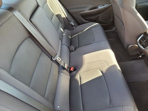 Used 2017 Chevrolet Malibu LT w/ Sport Package image 12