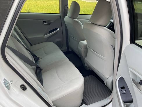 Used 2015 Toyota Prius Three FWD image 36