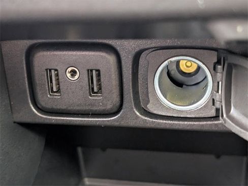 Certified 2022 Buick Encore Preferred w/ Safety Package image 17