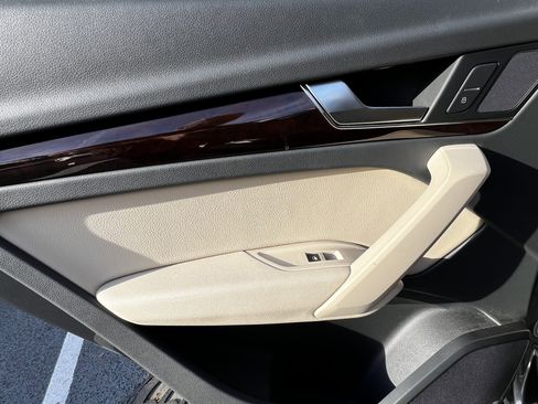 Used 2018 Audi Q5 2.0T Premium Plus w/ Premium Plus Package image 30