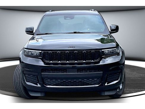 Certified 2024 Jeep Grand Cherokee L Altitude AWD/4WD image 4