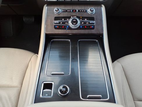 Used 2021 Lincoln Aviator Reserve w/ Elements Package Plus AWD/4WD image 23
