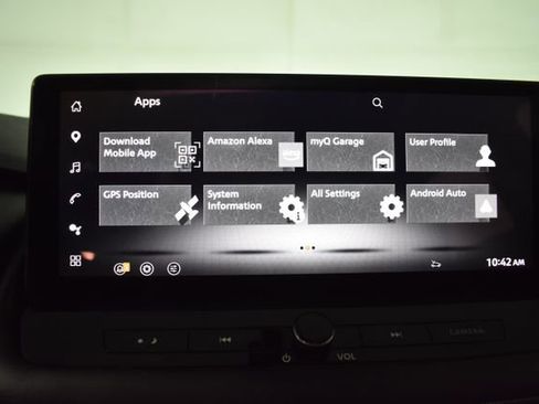 Certified 2025 Nissan Rogue SL w/ SL Premium Package AWD/4WD image 24