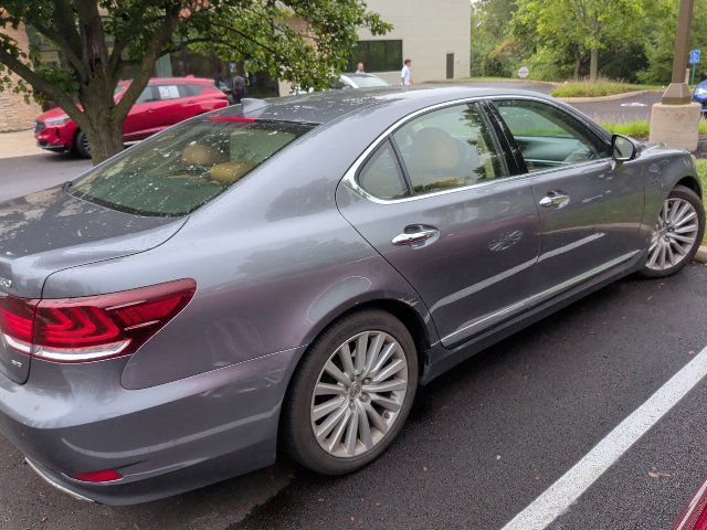 Used 2014 Lexus LS 460 AWD w/ Comfort Package image 3