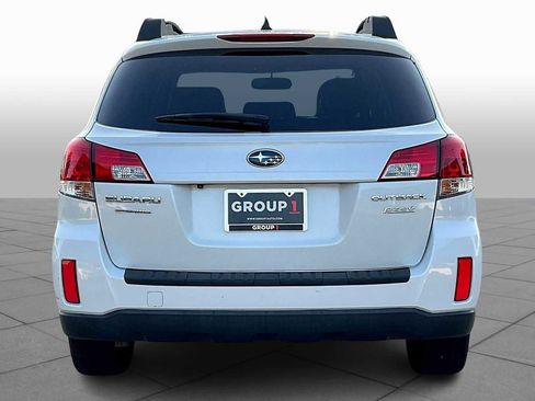 Used 2013 Subaru Outback 2.5i Limited w/ Special Appearance Pkg image 4