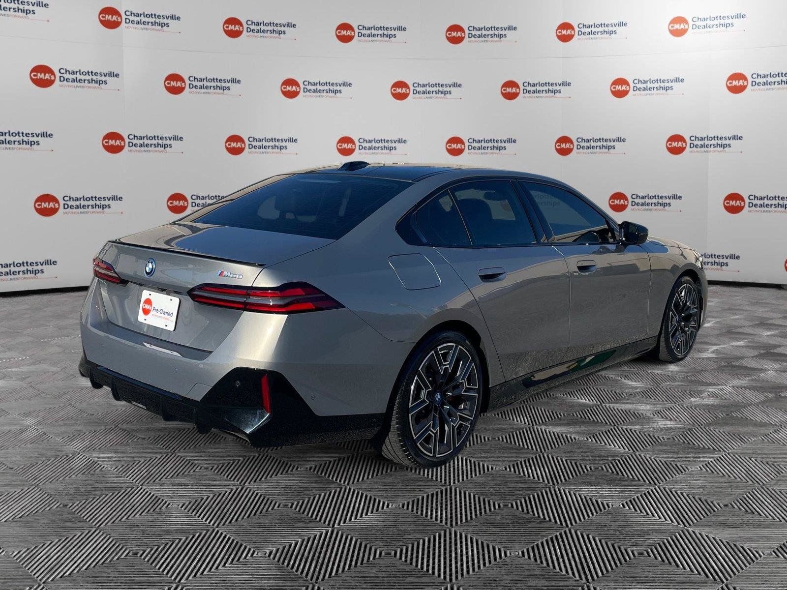 Used 2024 BMW i5 M60 w/ Premium Package AWD/4WD image 5