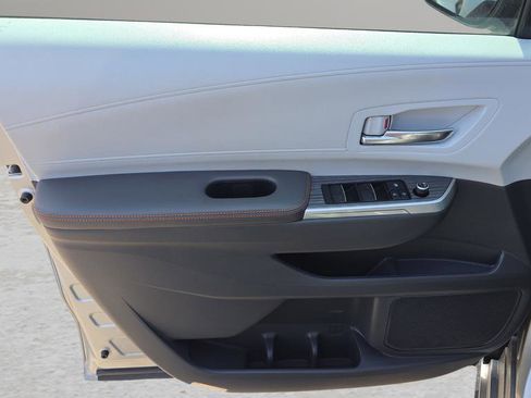 Used 2021 Toyota Sienna XSE image 10