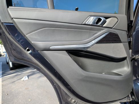 Used 2025 BMW X5 sDrive40i w/ Executive Package RWD image 38