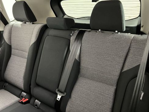 Used 2021 Nissan Rogue SV image 20