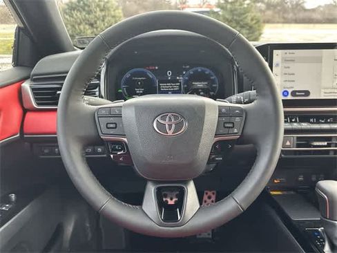 Used 2025 Toyota Camry XSE image 8