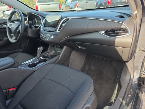 Used 2016 Chevrolet Malibu Hybrid w/ Driver Confidence Package image 10