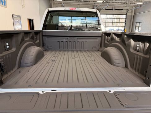 Used 2024 Ford F250 XL image 8