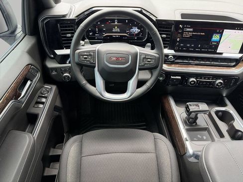 Used 2025 GMC Sierra 1500 Elevation w/ X31 Off-Road Package AWD/4WD image 12