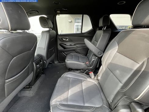 Used 2023 Chevrolet Traverse Premier image 11