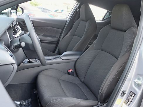 Used 2019 Toyota C-HR LE image 26