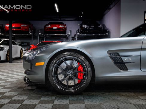 Used 2015 Mercedes-Benz SLS AMG GT Final Edition image 14