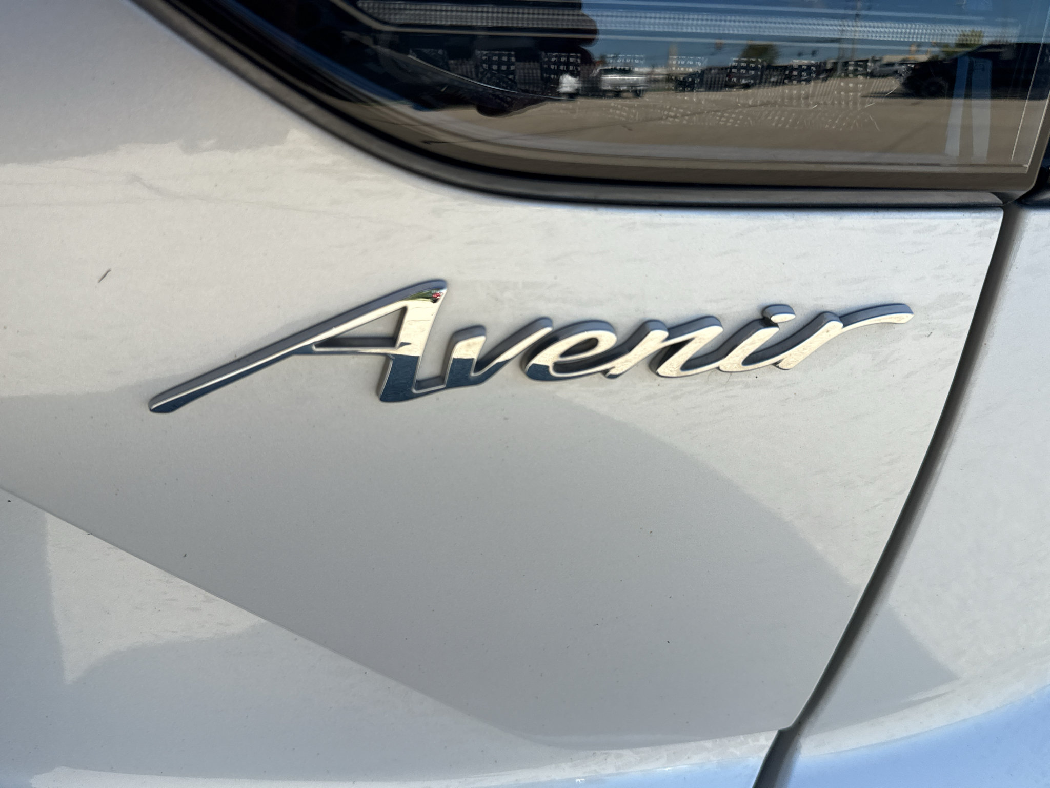 Used 2024 Buick Envision Avenir AWD/4WD image 9