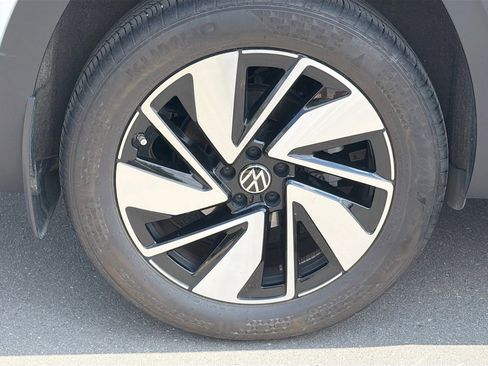 Used 2024 Volkswagen Atlas SEL AWD/4WD image 9