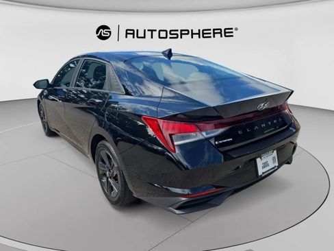 Used 2023 Hyundai Elantra SEL FWD image 6
