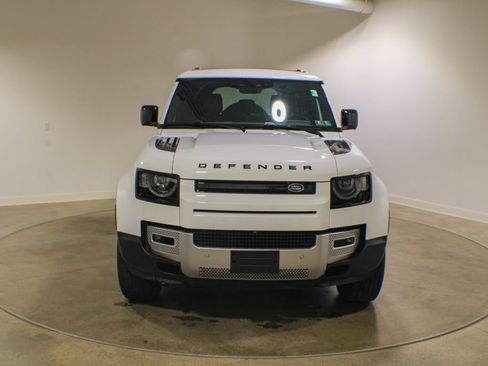 Used 2025 Land Rover Defender 110 S AWD/4WD image 2