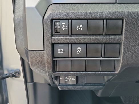 Used 2024 Toyota Tacoma SR5 image 29