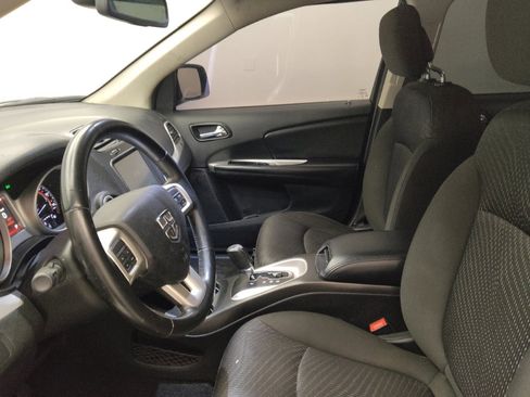 Used 2019 Dodge Journey SE w/ Premium Group image 17
