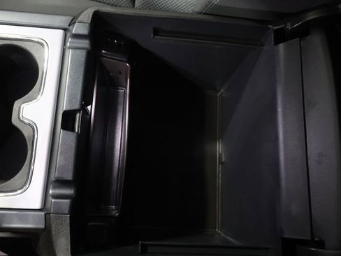 Used 2017 GMC Sierra 1500 SLE w/ SLE Value Package image 29