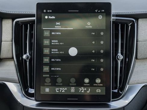 New 2026 Volvo XC90 B6 Plus w/ Protection Package Premier image 22