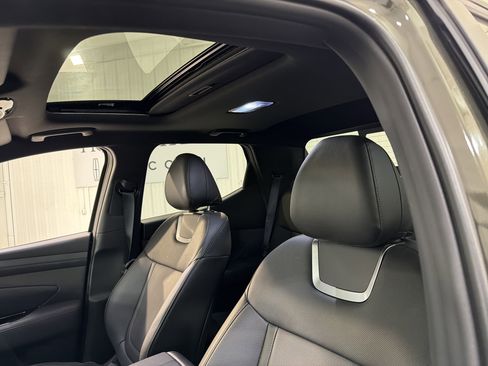 Used 2025 Hyundai Santa Cruz Limited image 10