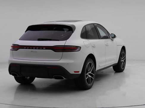 Used 2026 Porsche Macan AWD/4WD image 9