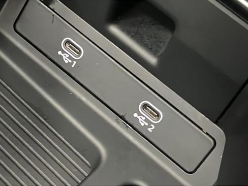 Used 2022 Audi e-tron Premium w/ Towing Package image 28