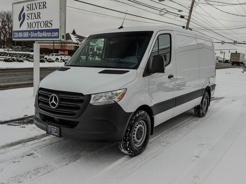 Used 2021 Mercedes-Benz Sprinter 2500 w/ Driver Convenience Package image 5