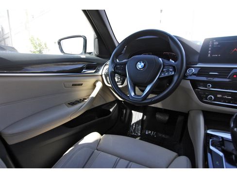 Used 2020 BMW 530i w/ Convenience Package image 10