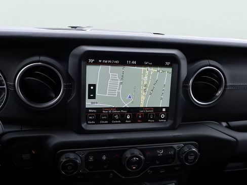 Used 2021 Jeep Wrangler Unlimited Sahara w/ Cold Weather Group AWD/4WD image 21