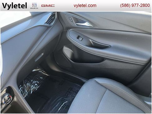 Certified 2023 Buick Encore GX Select image 29