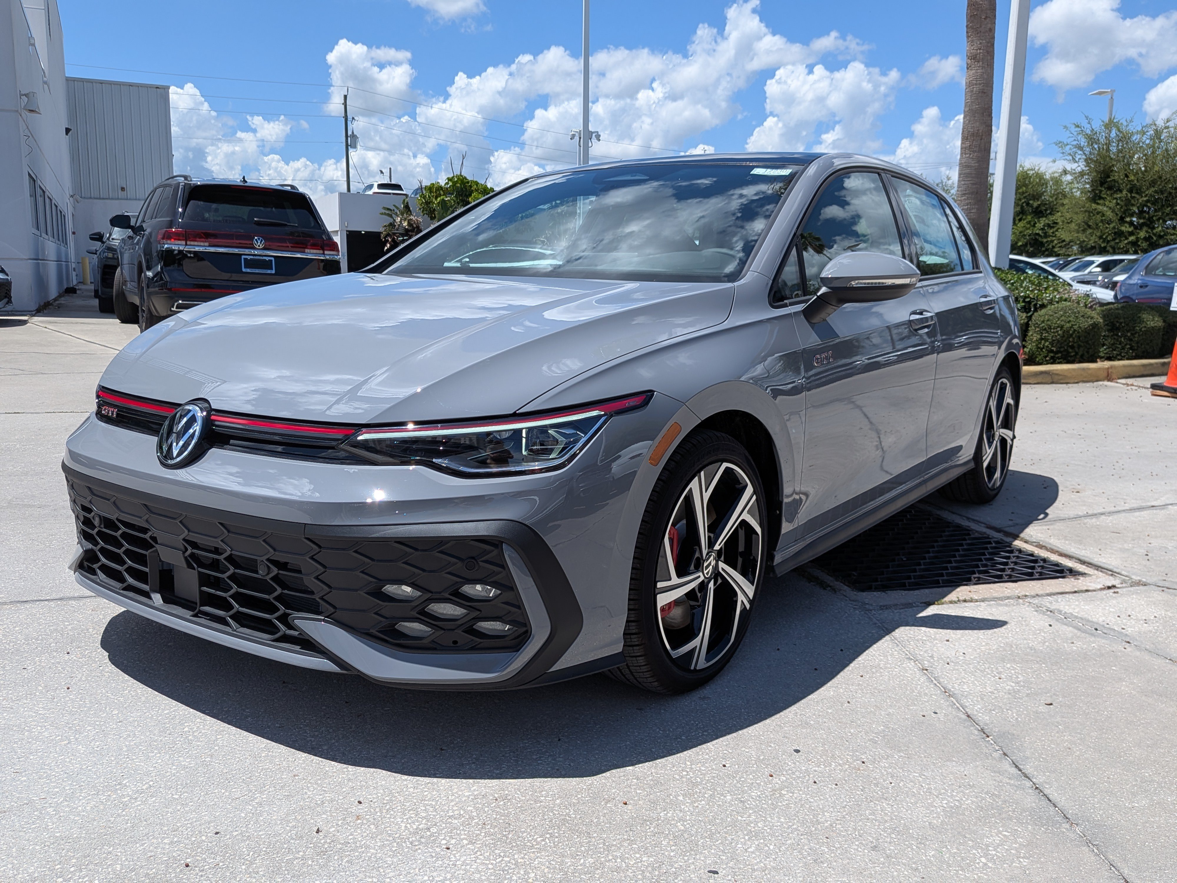 New 2026 Volkswagen GTI SE FWD image 7