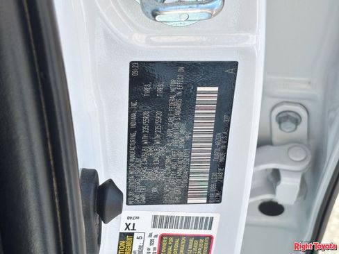 Used 2023 Toyota Highlander XSE image 31