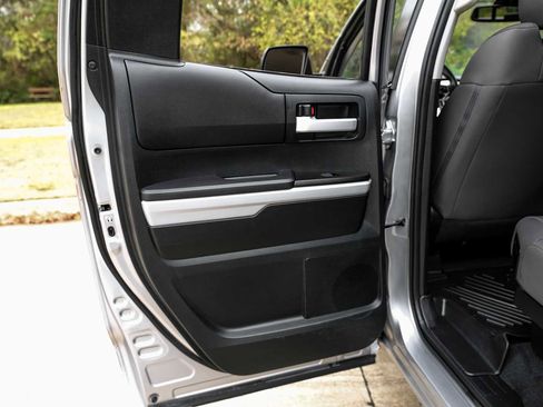 Used 2018 Toyota Tundra SR5 image 41