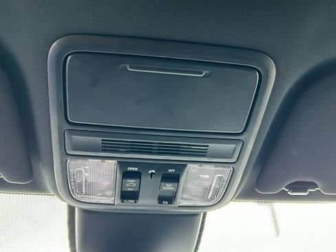 Used 2025 Honda Odyssey Sport-L image 24